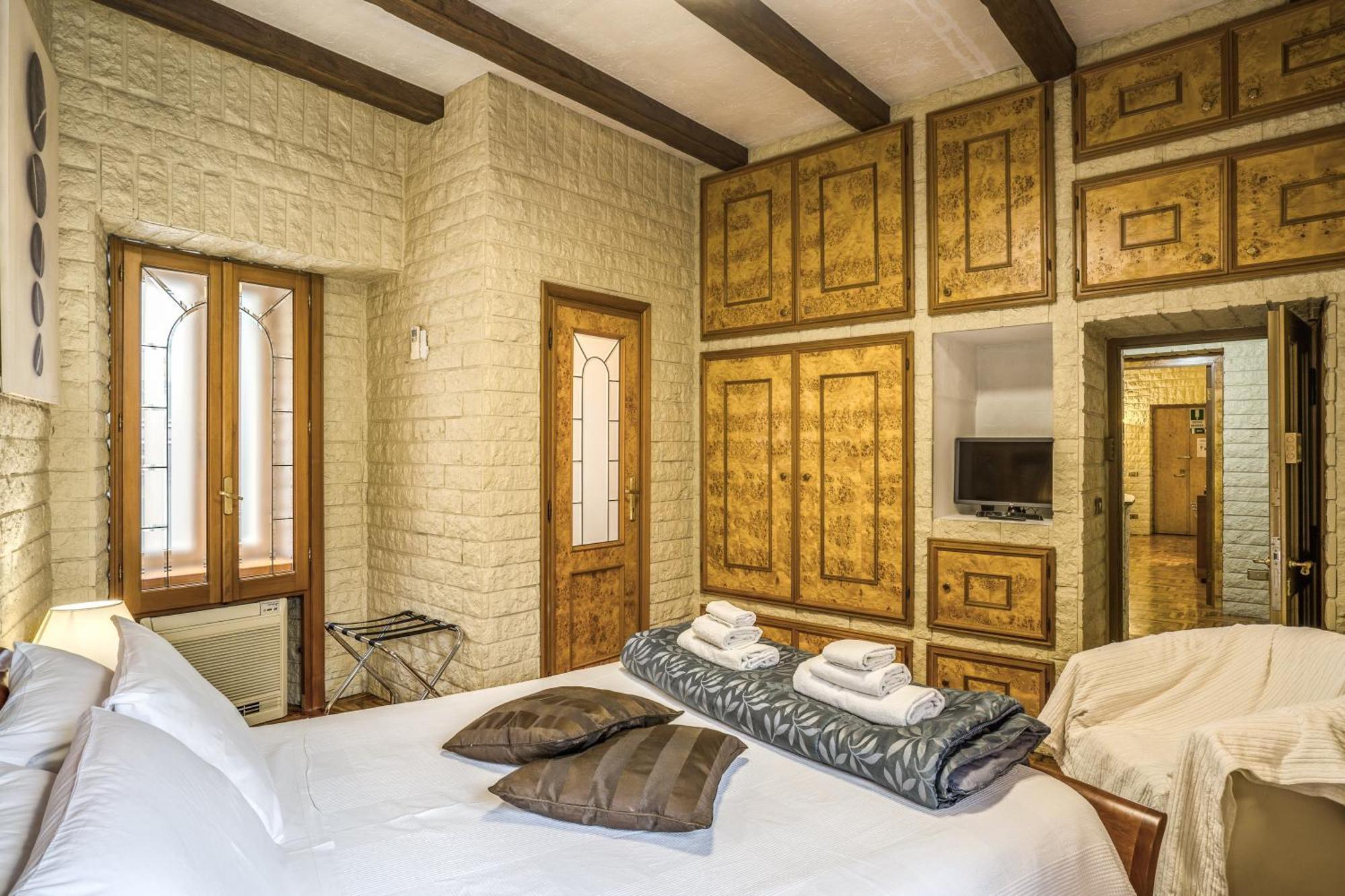 Fontana Di Trevi Charming Apartment Roma Exterior foto